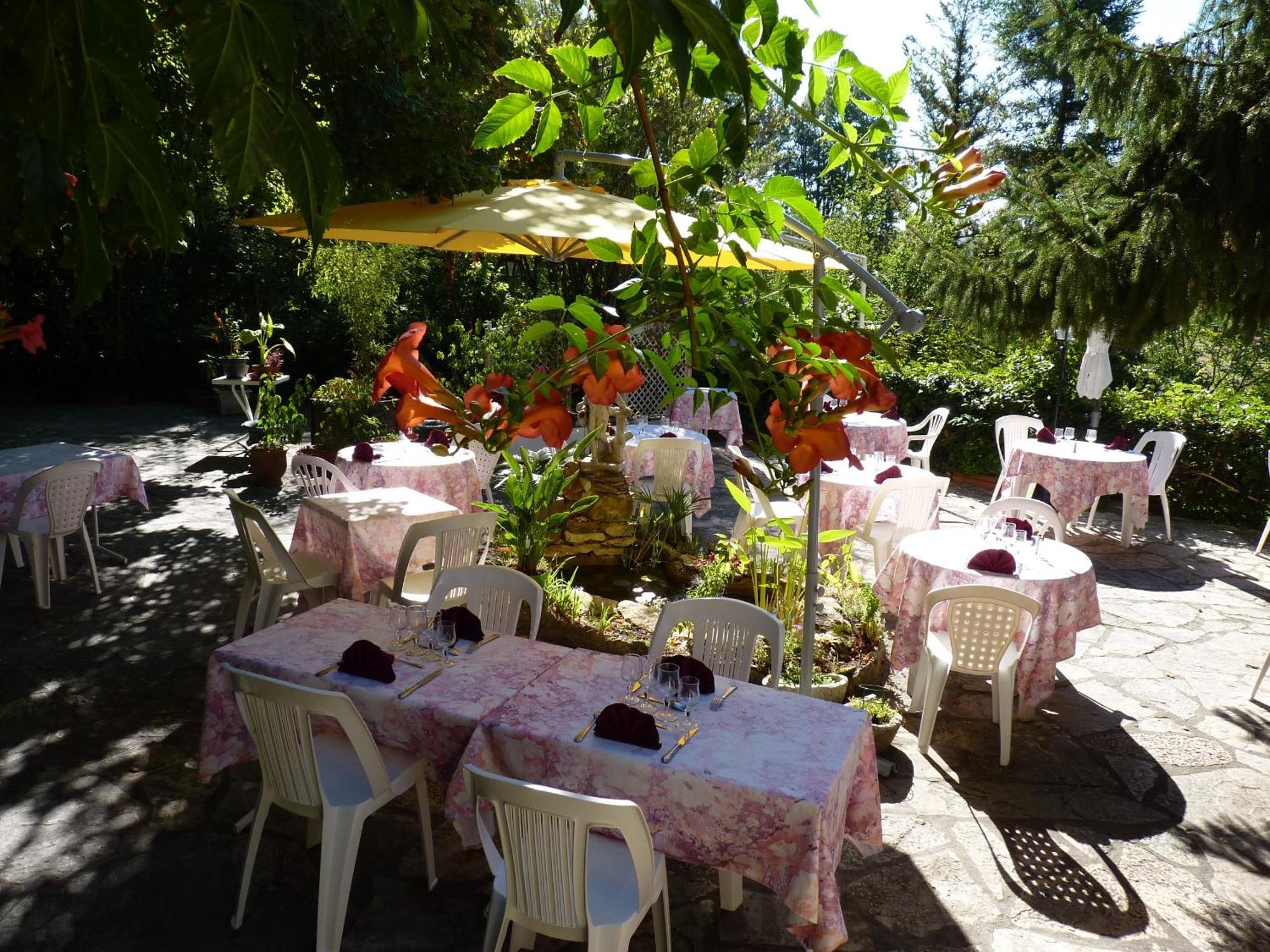 Hotel Le Petit Chaperon Rouge Coux-et-Bigaroque-Mouzens Zewnętrze zdjęcie
